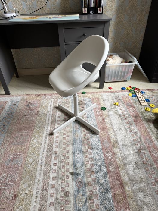 Срочно продам 2 стула IKEA