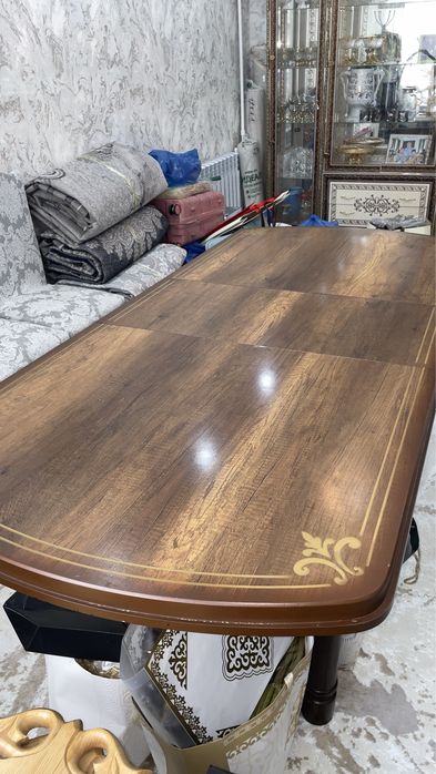 Продам стол + 8 стульев