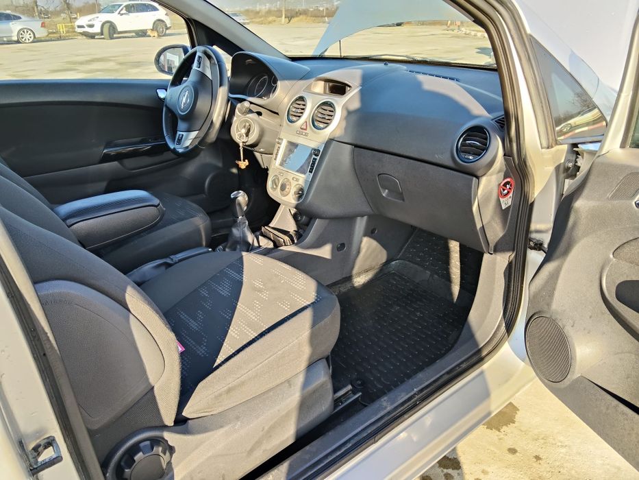 Opel Corsa D 2012 GPL Proprietar