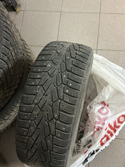 Продам зимнию резину 4 колеса