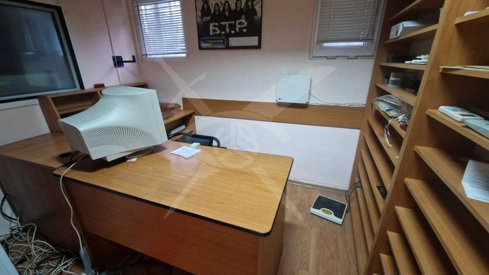 Офис - Възраждане