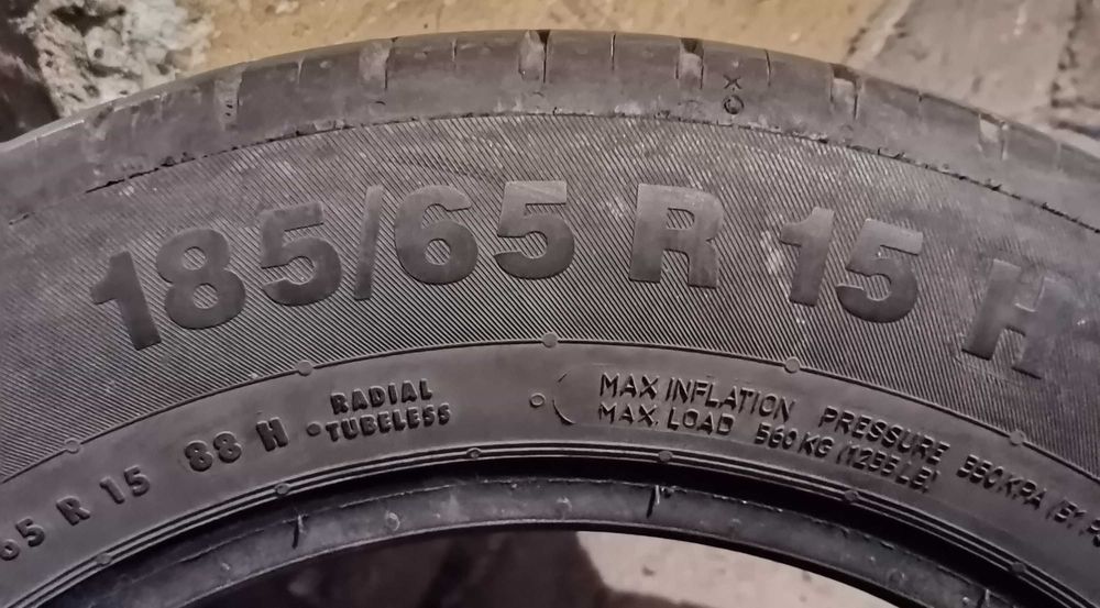 Продавам 2 броя летни гуми 185.65.15 на 1 сезон дот 2020 Контентал