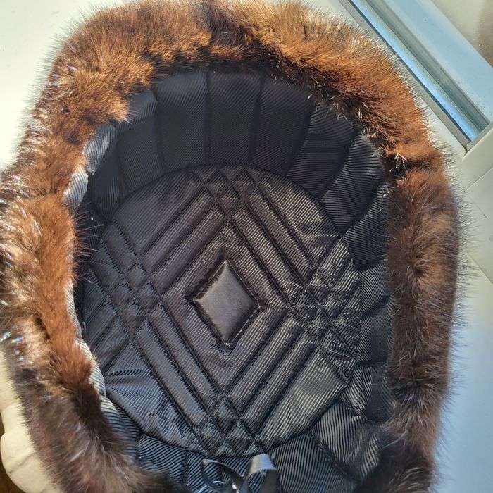 Продам норковую шапку.