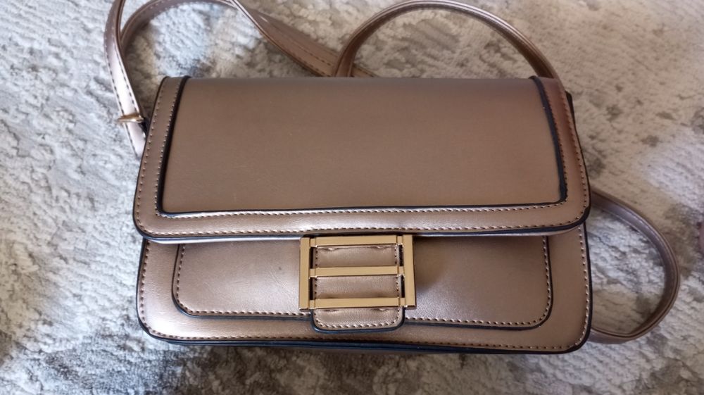 Нови чанти различни модели и раници