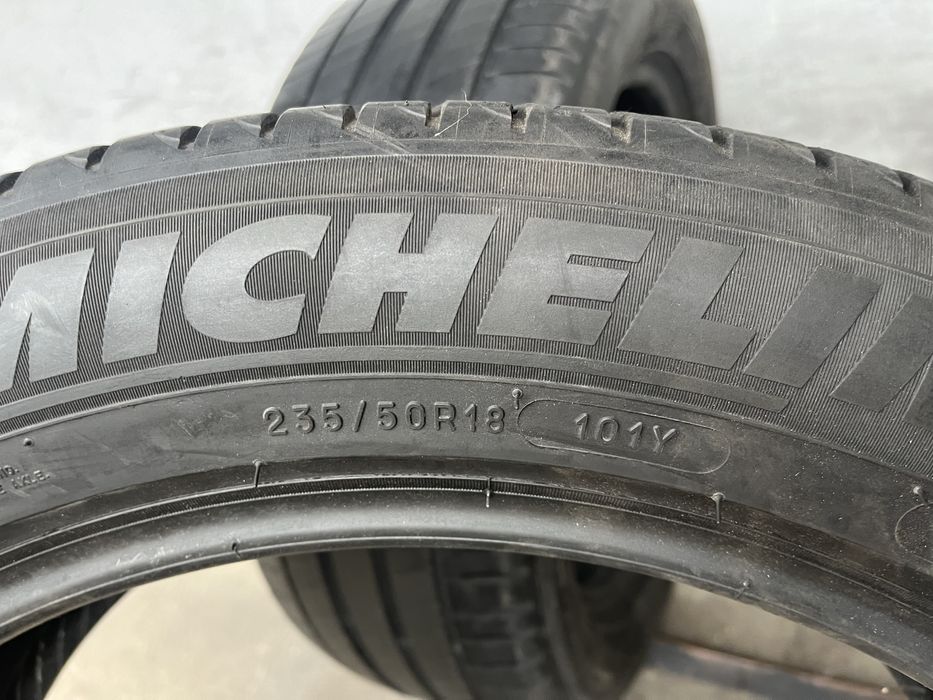 2 бр. летни гуми 235/50/18 Michelin DOT 4115 4,5 mm