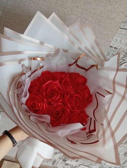 Цветы из атласных лент