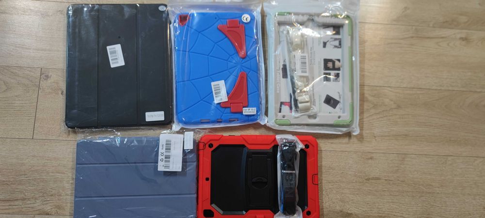 Pachet de 5 huse tablete diferite modele