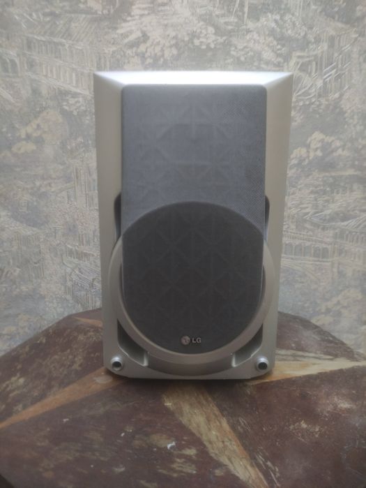 Продам колонку LG