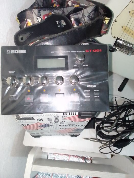 Электро гитара  stagg