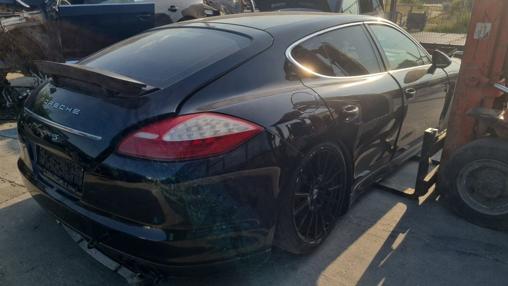 Porsche panamera 4.8S на части