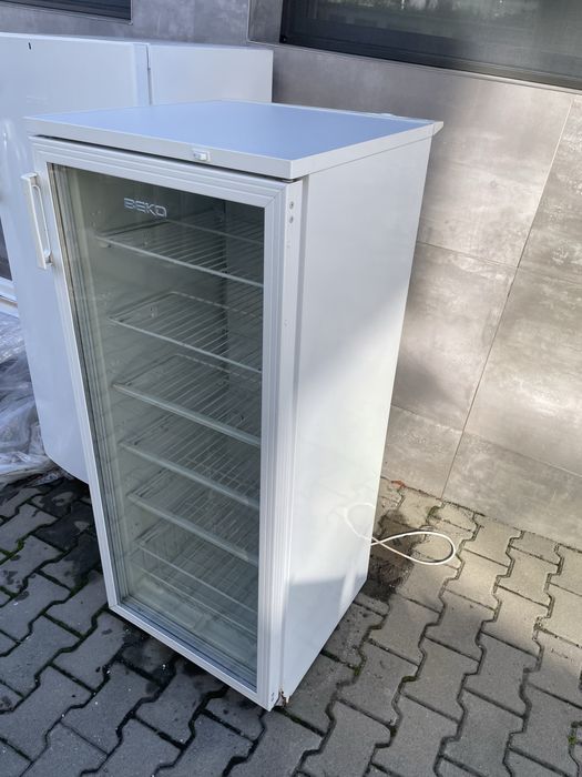 Хладилник стъклена врата