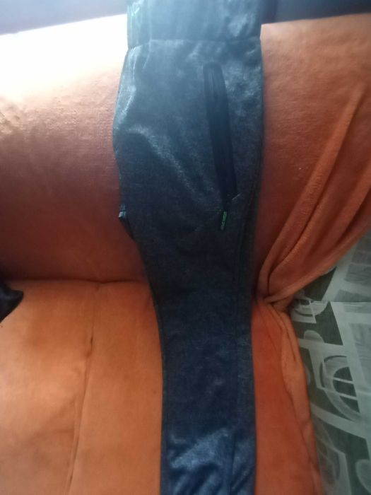 Две спортни долнища  ,размер С-M плюс подарък