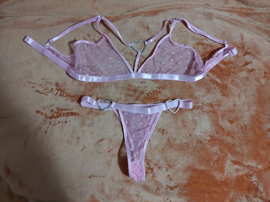 Сутиени и комплекти. Различни модели.