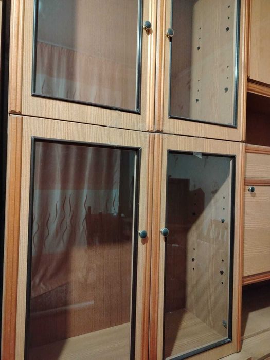 Продам стенку и прихожую ТОРГ ЕСТЬ