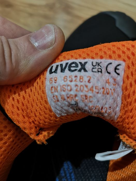 Bocanci Protecție Uvex 2 S3 SRC – Mărimea 43 (NOI)