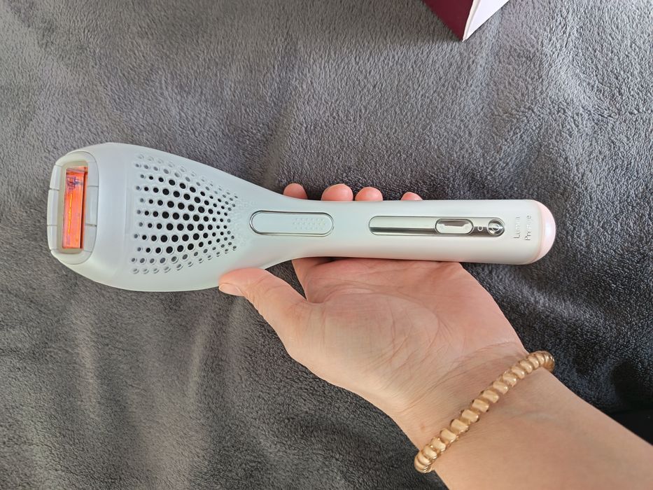 Vând aparat epilare definitiva Philips Lumea (IPL)