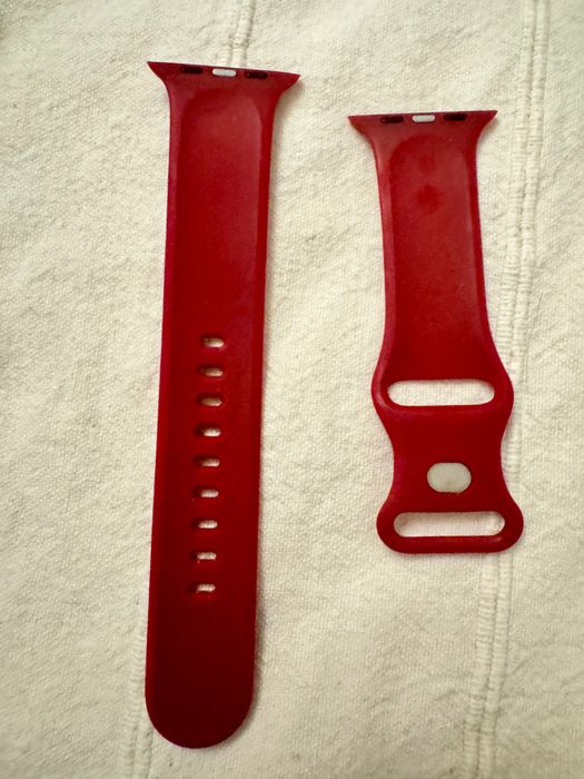 Curea silicon Epico Apple Watch 42/44/45 mm roșie, cu cutie