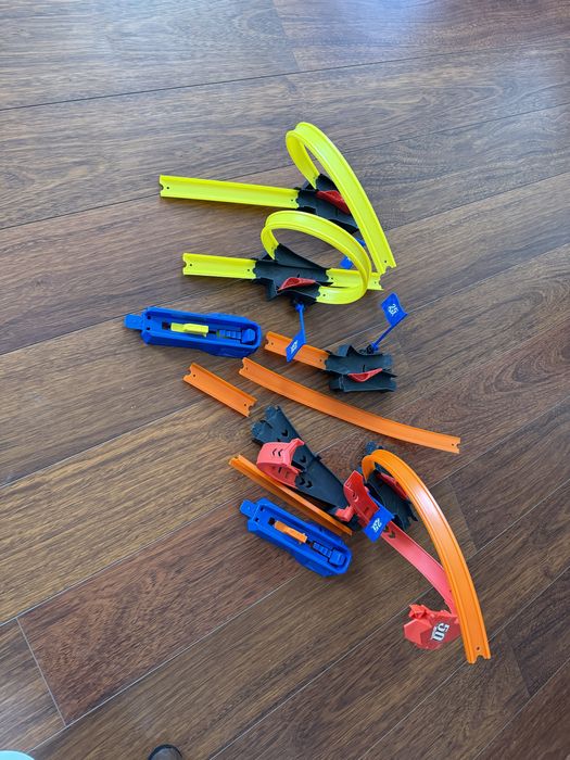 Pista Hot Wheels bucle duble