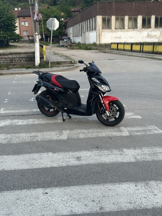 Aprilia sportcity300