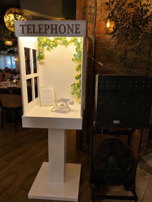 Inchiriez baloane fum, cabina telefonica pentru nunti/botezuri