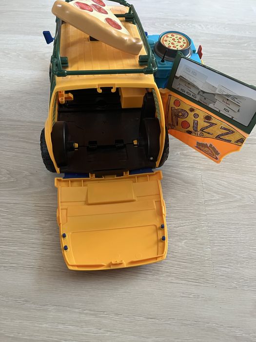 TMNT Mutant Mayhem - Pizza Fire Van