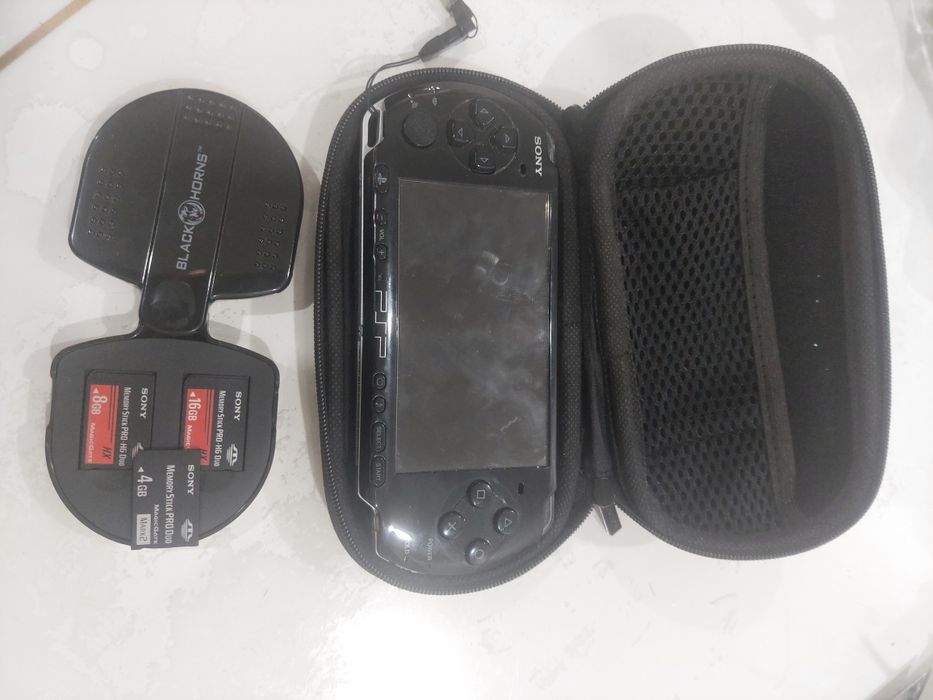 Sony psp 3000 28gb