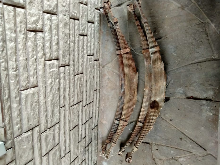 Рессоры УАЗ.ГАЗ бу