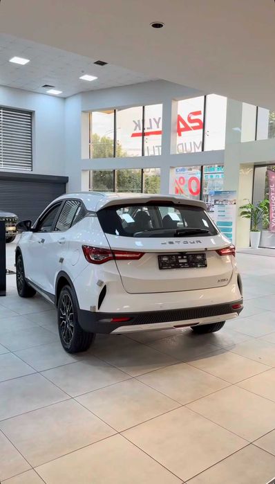 Yangi JETOUR X50 2025 Rasmiy dilerdan kafolat bilan foydali kreditga