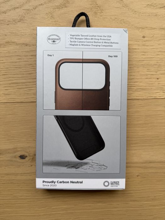 Nomad Modern Leather Case - iPhone 17 Pro Max - естествена кожа