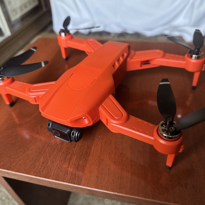Дрон L900 оранжевый