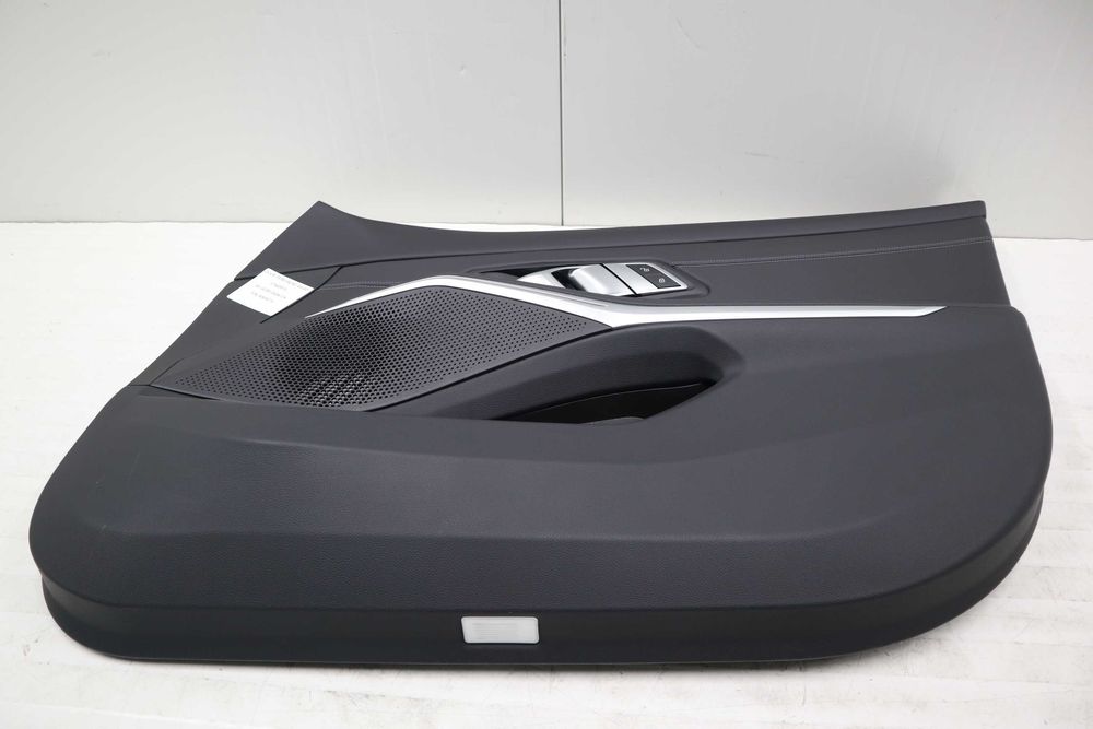 Предна дясна кора за врата Черна БМВ Г20 Г21 BMW G20 G21