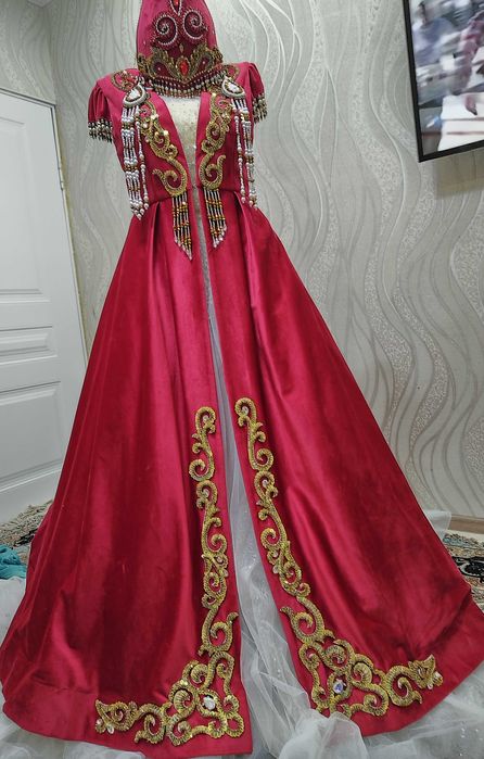 Платье.  Вечернее бальное