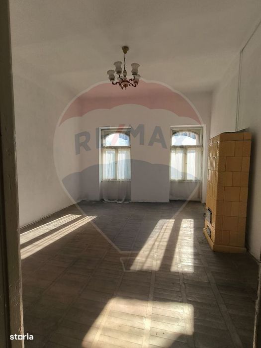 Apartament de vânzare în Palatul Berde, strada Horea