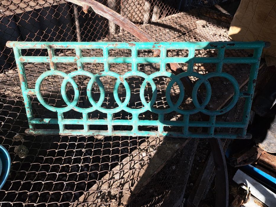 Продам решотки на забор.