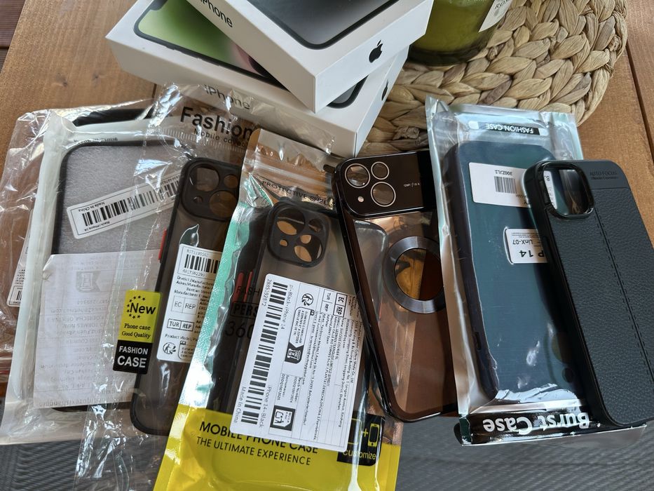 2 броя Iphone 14 256 GB
