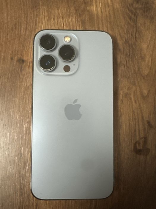 Продам Iphone 13pro 256