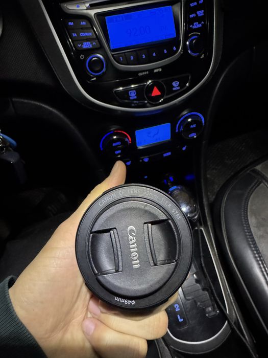 Canon 250d +объектив