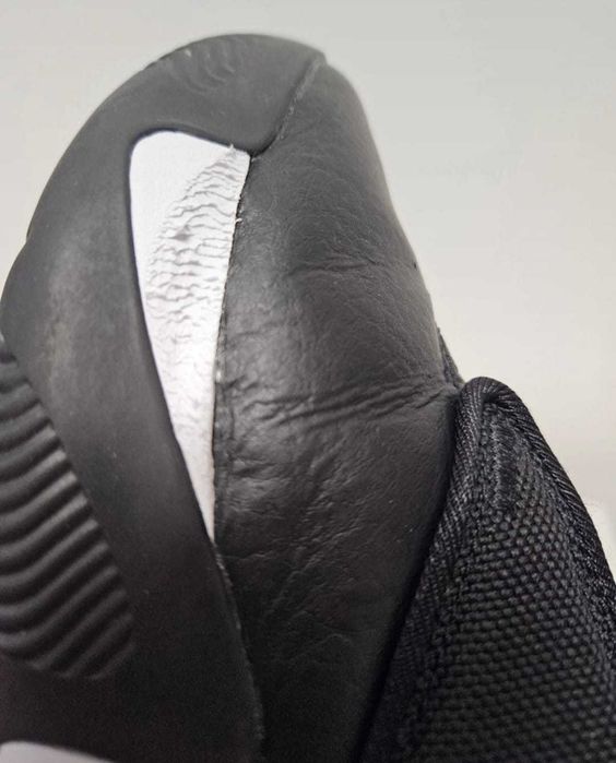 JORDAN MAX AURA 4 în stare perfectă