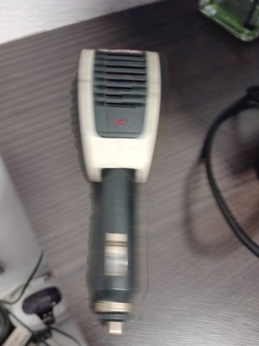 Purificator aer auto. Pret 30 lei fix