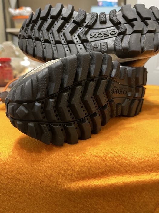 Продам сапожки для мальчика