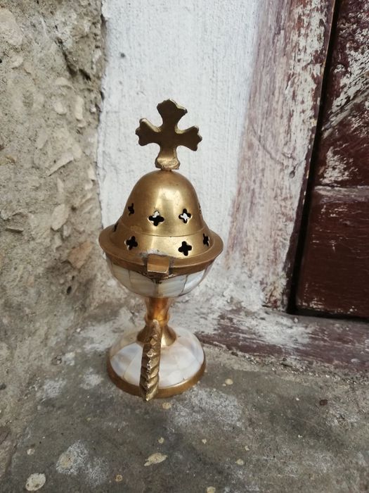 Старо кандило, Разглобяемо, бронзово кандило с кръст , кадило, тамянни