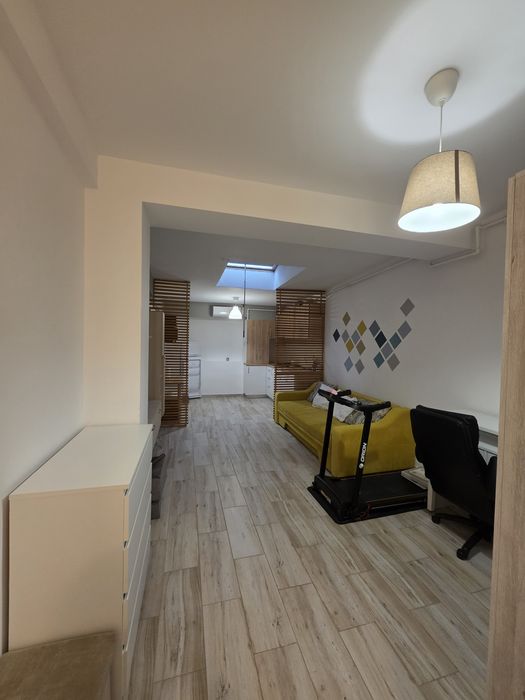 Garsonieră de închiriat – Apărătorii Patriei | 5 min metrou | 330 €/lună