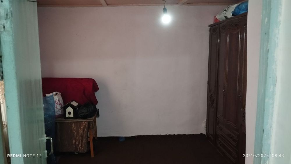 Toshkent tumani Oqtom MFYda 3 xonali hovli uy sotiladi