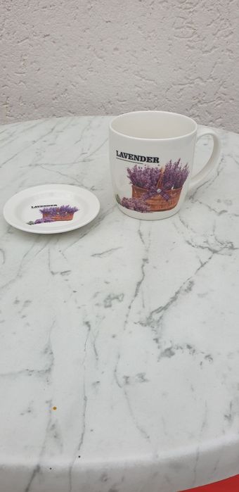 Cană din ceramică cu farfurioară – model Lavandă