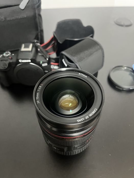 Vând Canon EF 24-70mm f/2.8L USM