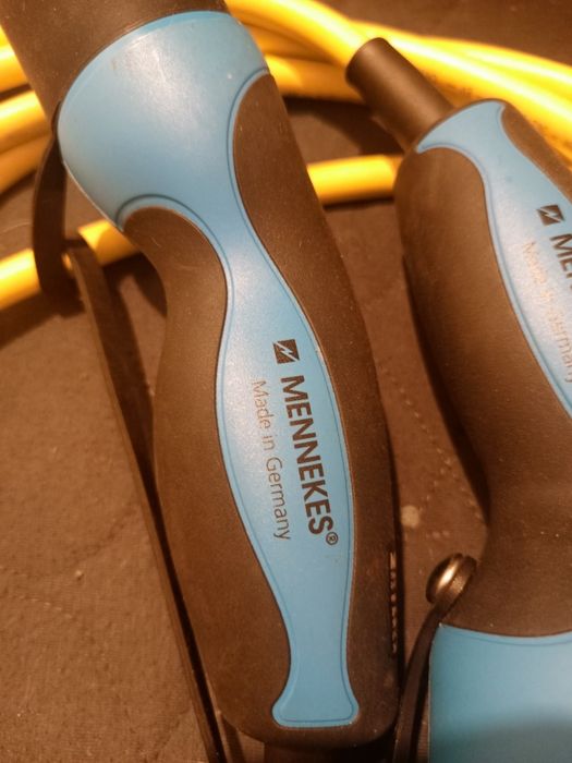 Кабел за зарядна станция