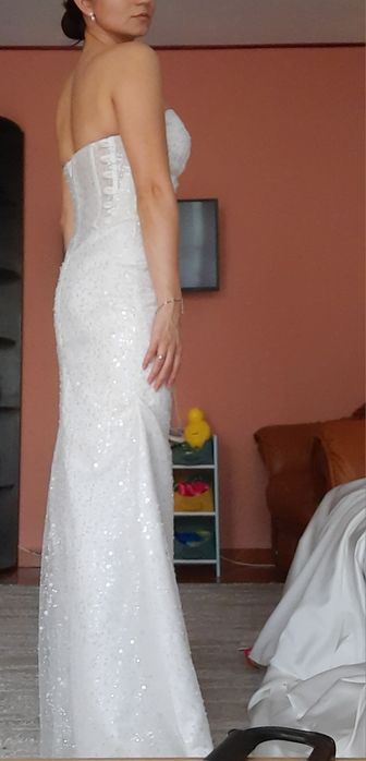 Rochie mireasa cu trena
