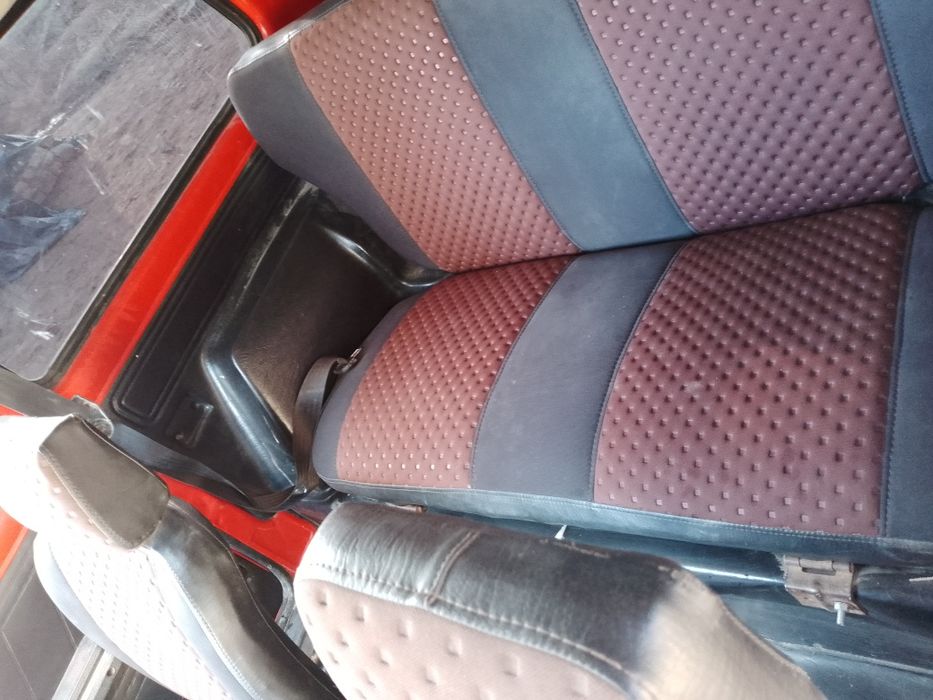 Нива 2121 сотилади