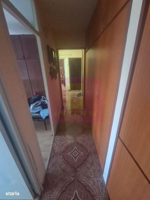 Apartament cu 3 camere de vanzare in Campina - Zona Centrala