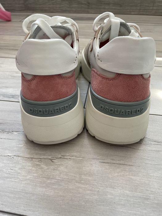 Sneakers Disquared2